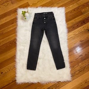 Old Navy. Size 0. Black denim.